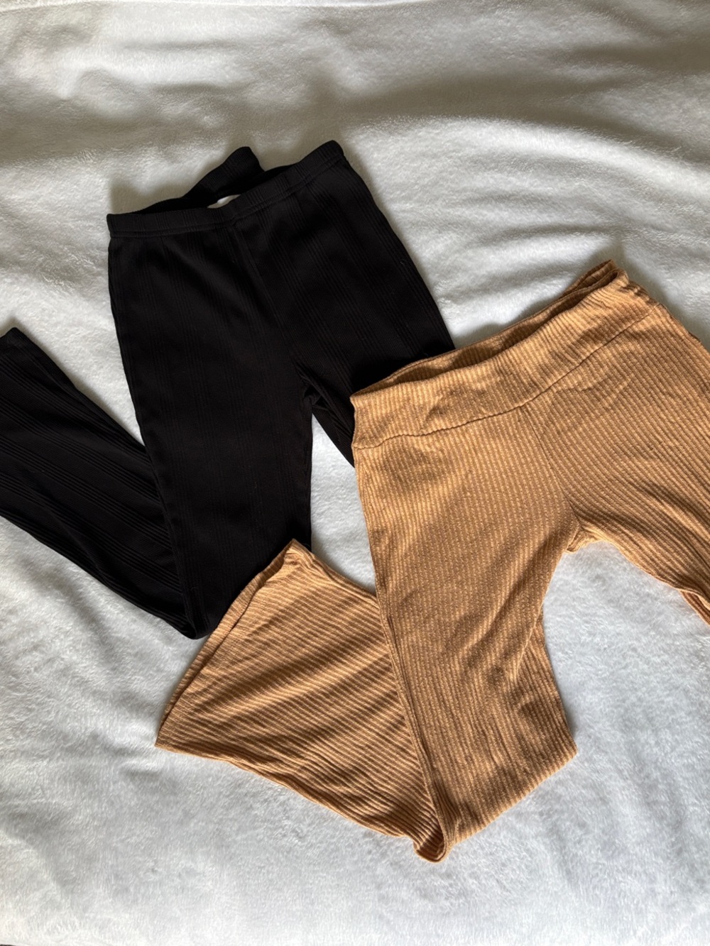 Derek Heart Kids Ribbed Flare Leggings - Black & Camel